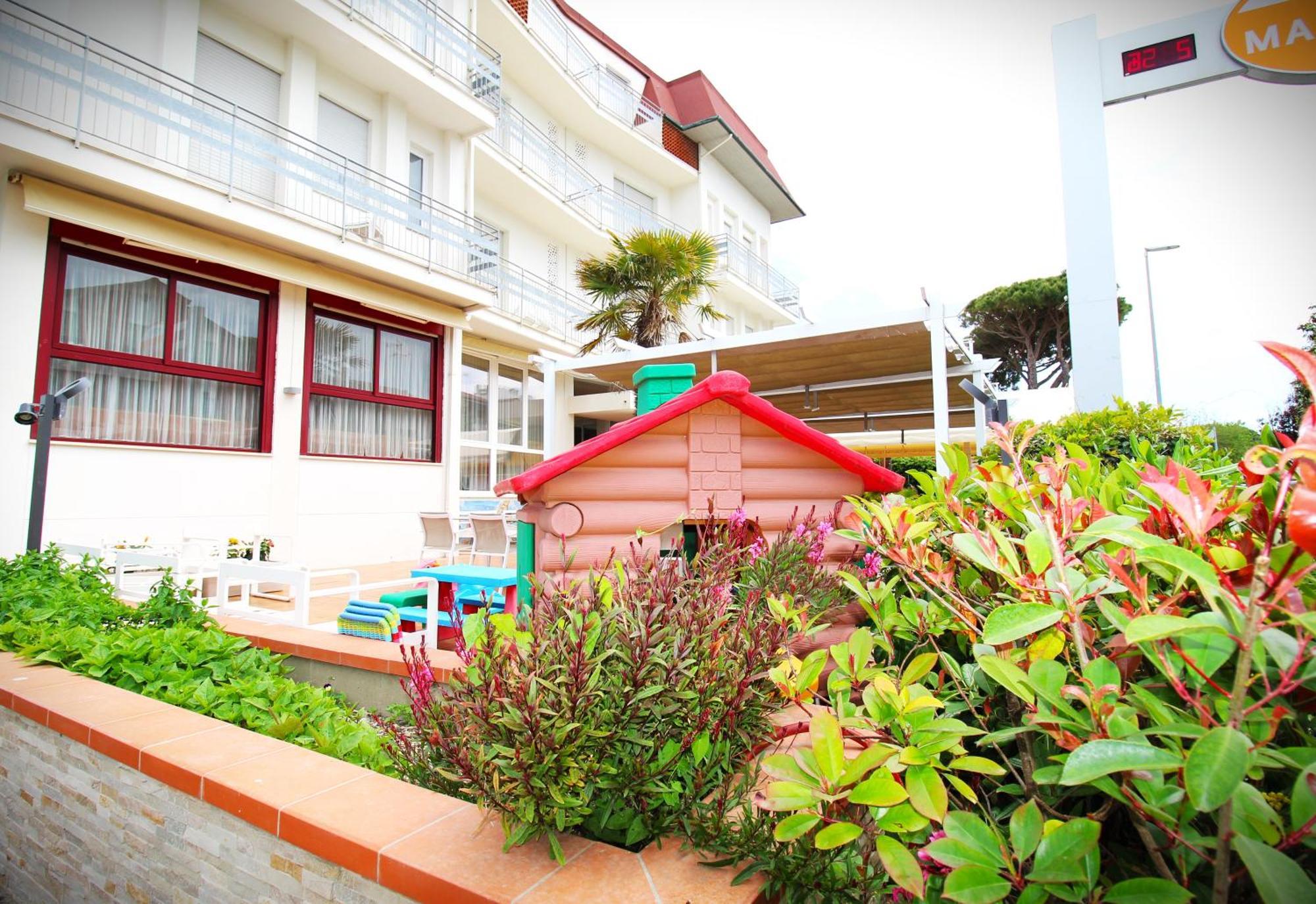 Hotel Manuela Cervia Esterno foto