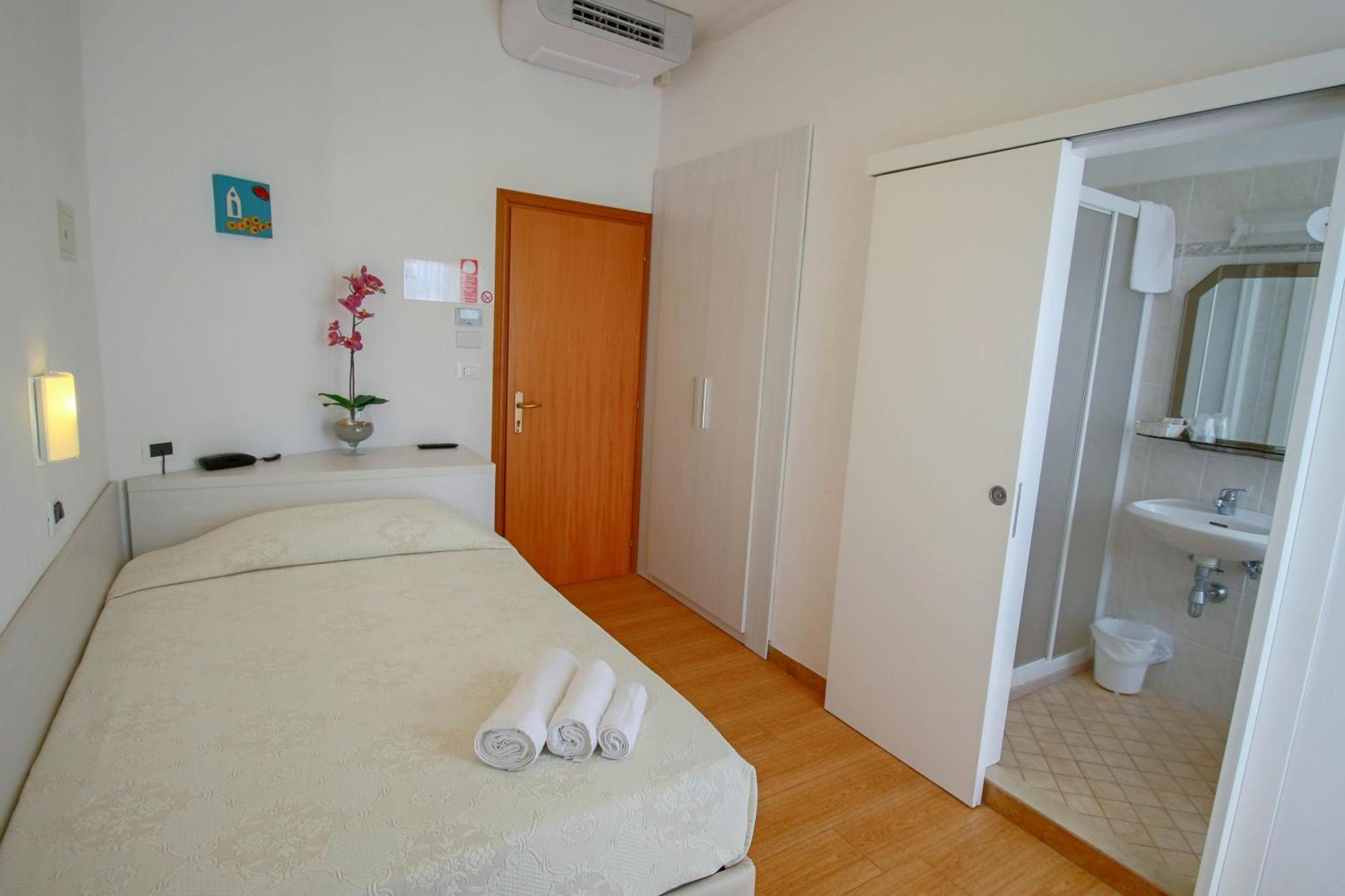 Hotel Manuela Cervia Camera foto