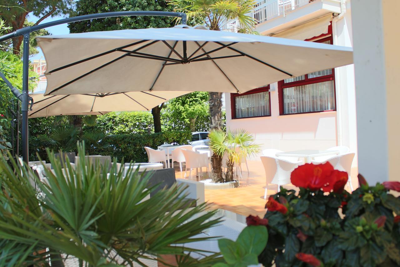 Hotel Manuela Cervia Esterno foto